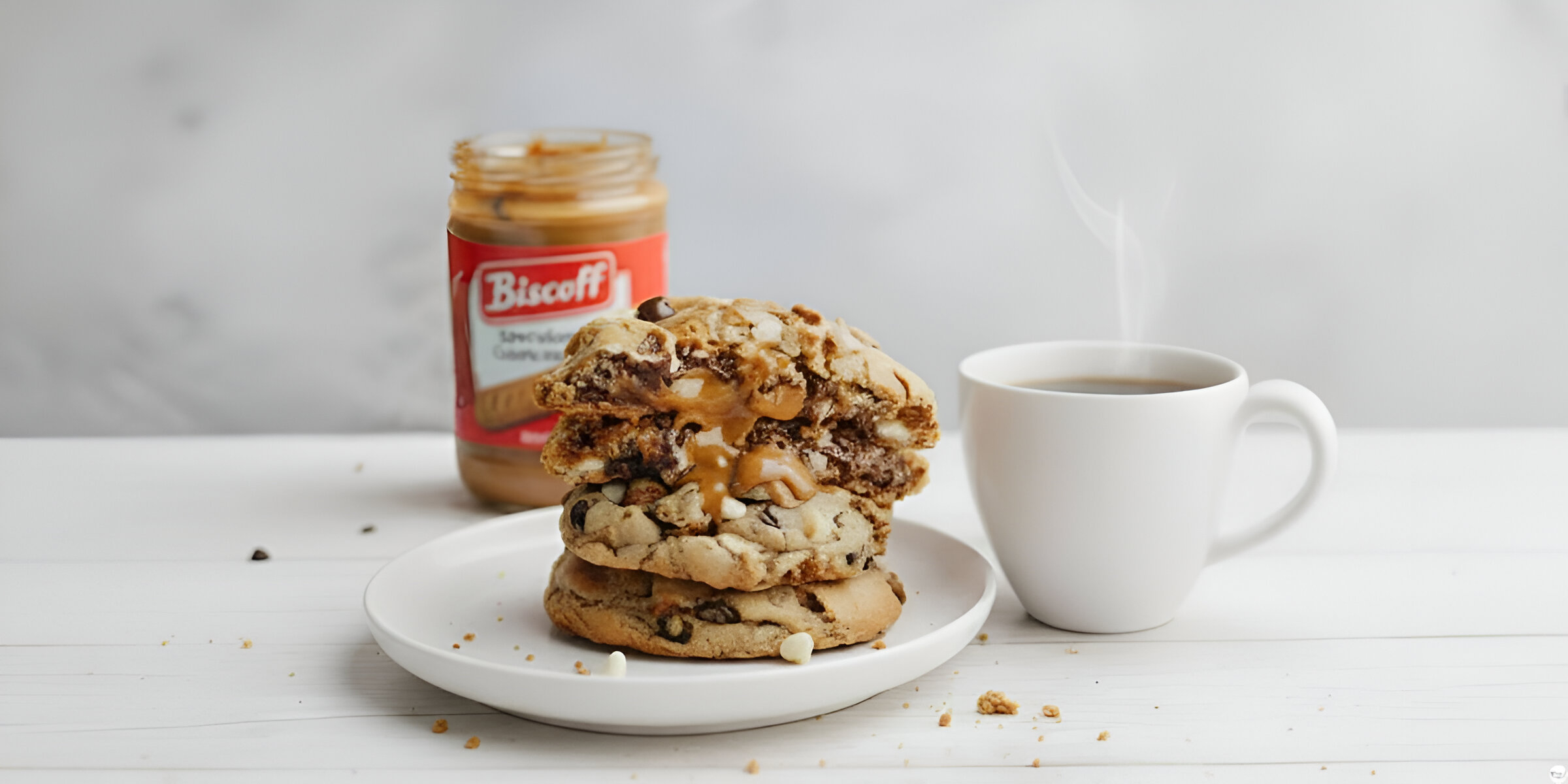 Thick gooeyBiscoff Butter Cookies Recipe stuffed with cookie butter and chocolate chips, Levain bakery style